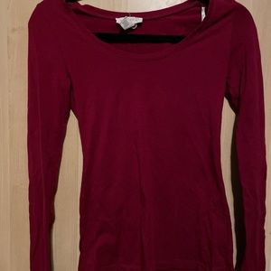 Long sleeve red top